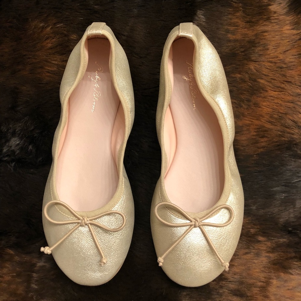 Ruby & Bloom Bella Flat